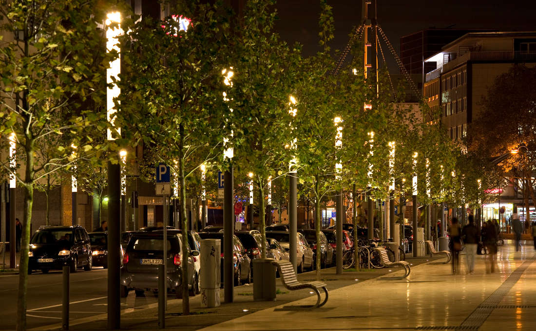 Efficient street lights and urban lighting - Schmidt-Strahl