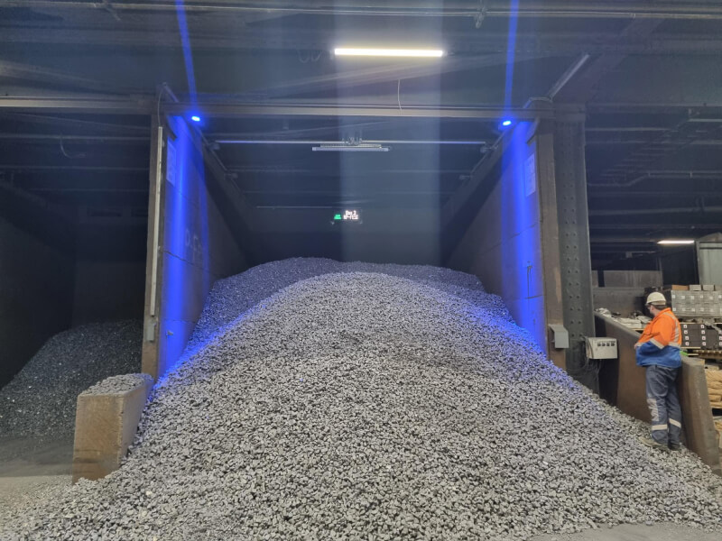 Bunker mit blauer Beleuchtung